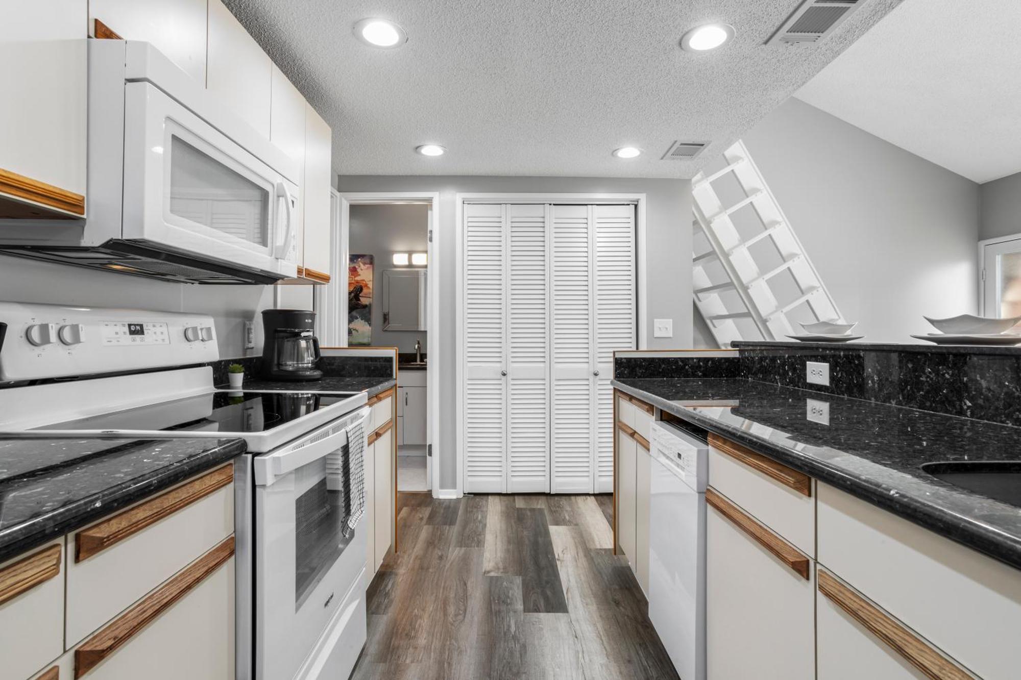 King Bed Well-Located Cozy Townhouse Retreat Apartment Gulfport Exterior foto